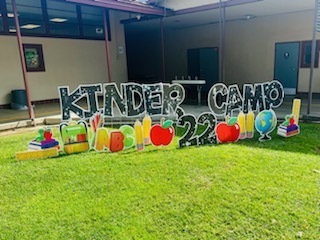 Kindercamp welcome sign